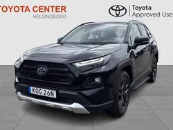 Svart Begagnad 2023 Toyota RAV4 Hybrid SUV | 489 500 kr (Dyr)
