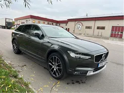 Grå Begagnad 2020 Volvo V90 CC Kombi | 350 000 kr (Marknadspris)