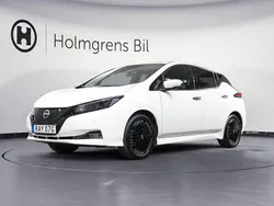 Vit Begagnad 2023 Nissan Leaf 360º Halvkombi | 204 800 kr (Marknadspris)