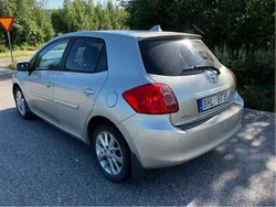 Begagnad 2007 Toyota Auris Halvkombi | 34 000 kr