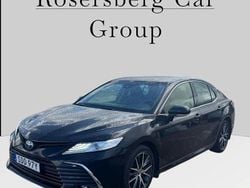 Svart Begagnad 2022 Toyota Camry Hybrid Executive Sedan | 289 875 kr (Marknadspris)
