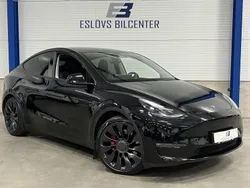 Svart Begagnad 2022 Tesla Model Y Performance SUV | 379 990 kr (Superpris)