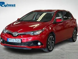 Mörkröd Begagnad 2016 Toyota Auris Active Kombi | 138 800 kr (Bra pris)