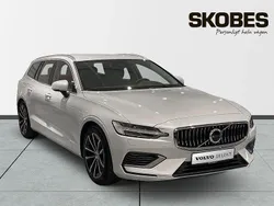 Vit Begagnad 2025 Volvo V60 Plus Kombi | 544 500 kr (Dyr)