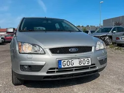 Grå Begagnad 2007 Ford Focus Trend Kombi | 16 898 kr (Superpris)