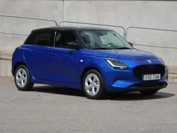 Blå Ny 2024 Suzuki Swift Halvkombi | 244 900 kr (Marknadspris)