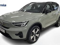 Grön Begagnad 2022 Volvo XC40 Plus SUV | 339 900 kr