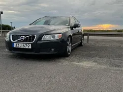 Grå Begagnad 2010 Volvo V70 Summum Kombi | 70 000 kr (Marknadspris)