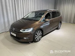 Brun Begagnad 2017 VW Touran Highline Minibuss | 229 900 kr