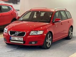 Röd Begagnad 2012 Volvo V50 Momentum Kombi | 66 900 kr (Marknadspris)