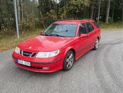 Röd Begagnad 2005 Saab 9-5 Linear Kombi | 4 000 kr (Lite dyr)