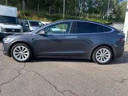 Grå Begagnad 2018 Tesla Model X Long Range AWD SUV | 265 000 kr (Superpris)