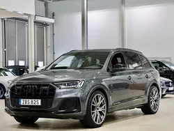 Grå Begagnad 2022 Audi SQ7 Comfort SUV | 749 900 kr