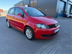 Röd Begagnad 2010 VW Golf Plus Cross Minibuss | 54 900 kr (Marknadspris)