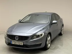 Ljusblå Begagnad 2018 Volvo S60 Momentum Sedan | 184 800 kr