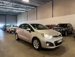Silver Begagnad 2011 Kia Rio Halvkombi | 74 900 kr (Marknadspris)