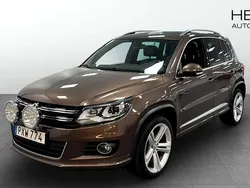 Brun (brown) Begagnad 2015 VW Tiguan SUV | 195 000 kr (Marknadspris)