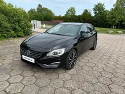 Svart Begagnad 2015 Volvo V60 Momentum Kombi | 169 500 kr (Marknadspris)