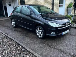 Svart Begagnad 2007 Peugeot 206 Halvkombi | 9 000 kr (Superpris)