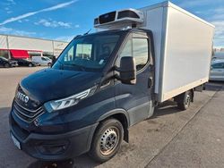 Blå Begagnad 2024 Iveco Daily Van | 615 000 kr