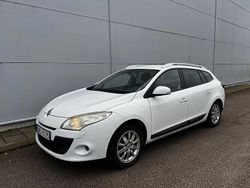 Vit Begagnad 2010 Renault Mégane GrandTour Kombi | 49 000 kr (Marknadspris)