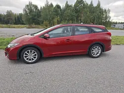 Röd Begagnad 2016 Honda Civic Comfort Kombi | 94 000 kr (Marknadspris)