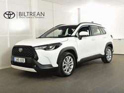 Vit Begagnad 2024 Toyota Corolla Cross Active SUV | 369 900 kr (Marknadspris)