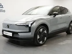 Grå Begagnad 2023 Volvo EX30 Plus SUV | 369 900 kr