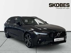 Grå Begagnad 2023 Volvo V90 Plus Kombi | 449 400 kr (Marknadspris)