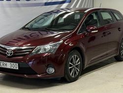 Mörkröd (röd) Begagnad 2011 Toyota Avensis Business Edition Kombi | 89 500 kr (Lite dyr)