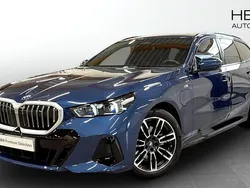 Blå (blue) Begagnad 2025 BMW 530e M Sport Kombi | 648 700 kr (Superpris)