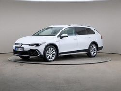 Vit Begagnad 2022 VW Golf Alltrack Kombi | 359 000 kr (Marknadspris)