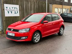 Röd Begagnad 2012 VW Polo Comfortline Halvkombi | 69 900 kr (Marknadspris)