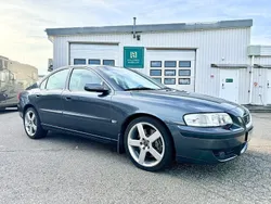 Grå Begagnad 2004 Volvo S60 Sedan | 239 000 kr