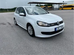Vit Begagnad 2011 VW Golf VI Halvkombi | 63 500 kr (Marknadspris)