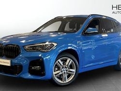 Blå (blue) Begagnad 2022 BMW X1 M Sport SUV | 338 700 kr (Marknadspris)
