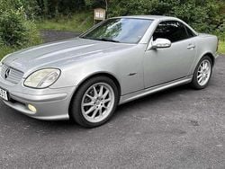 Ljusgrå Begagnad 2003 Mercedes SLK200 Cab | 49 900 kr (Dyr)