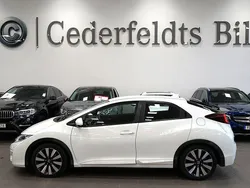 Vit Begagnad 2015 Honda Civic Sport Halvkombi | 158 900 kr (Marknadspris)