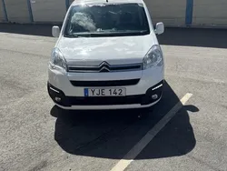 Vit Begagnad 2016 Citroën Berlingo Minibuss | 70 000 kr (Marknadspris)
