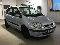 Ljusgrå (grå) Begagnad 2003 Renault Scénic Expression Minibuss | 9 895 kr (Marknadspris)