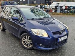 Blå Begagnad 2008 Toyota Auris Halvkombi | 40 000 kr (Marknadspris)