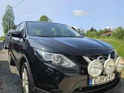 Svart Begagnad 2014 Nissan Qashqai SUV | 74 000 kr (Bra pris)