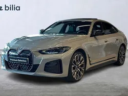 Grå Begagnad 2023 BMW i4 M Sport Sedan | 639 900 kr (Marknadspris)