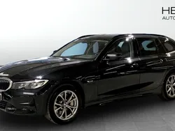 Svart (black) Begagnad 2022 BMW 330e Sport Line Kombi | 284 700 kr (Superpris)