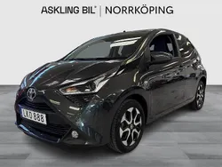 Mörkgrå (grå) Begagnad 2021 Toyota Aygo X-play Halvkombi | 135 000 kr (Marknadspris)