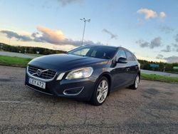 Grå Begagnad 2011 Volvo V60 Momentum Kombi | 70 000 kr (Bra pris)