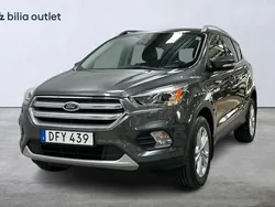 Grå Begagnad 2016 Ford Kuga Titanium SUV | 159 900 kr (Marknadspris)