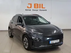 Grå Begagnad 2021 Hyundai Kona Essential SUV | 214 900 kr (Marknadspris)