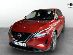 Svart Begagnad 2022 Nissan Qashqai Acenta SUV | 229 900 kr (Marknadspris)