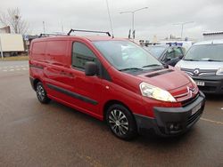 Röd Begagnad 2011 Citroën Jumpy Minibuss | 49 000 kr (Marknadspris)